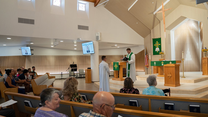 WTL-116-WorshipandOutreachInASouthwesternSuburb-711×400